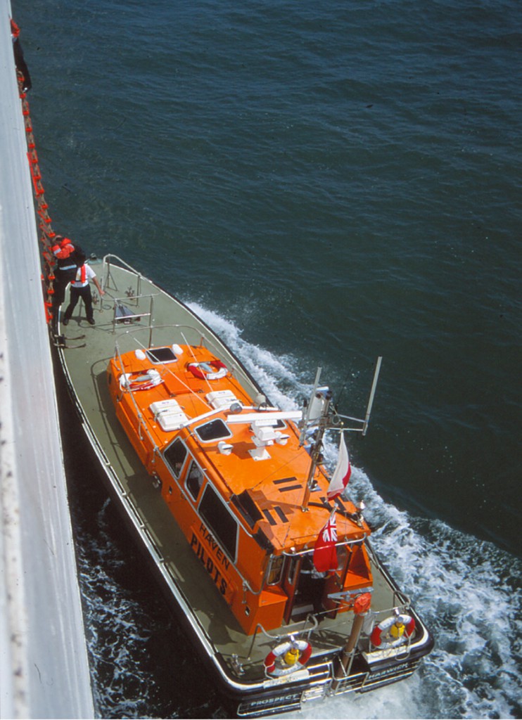 pilot_boat